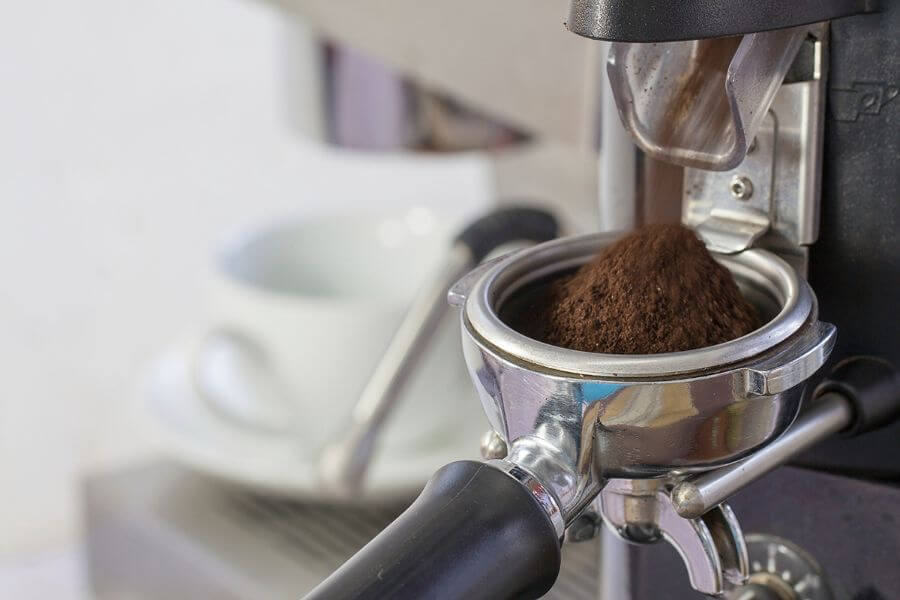Trek Evolueren hardop Beste Koffiemolen 2023, Elektrisch, goedkope, handmatig & meer